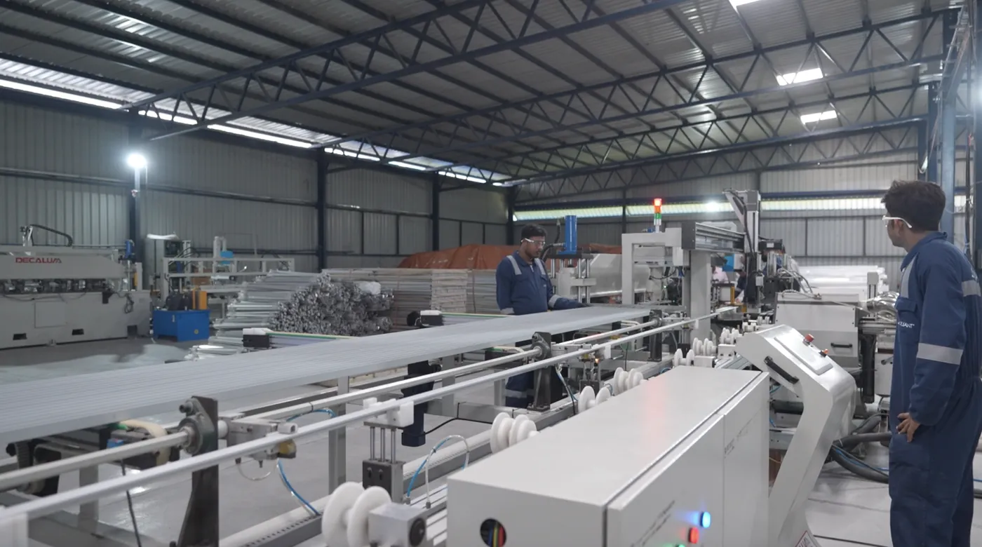 Operators watching over the automatic fabrication line